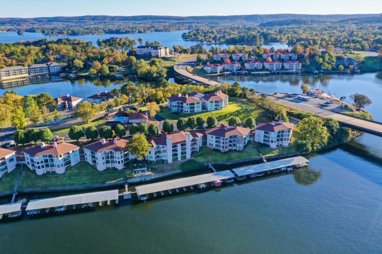 Lakefront With Pool Access! Apartamento Hot Springs