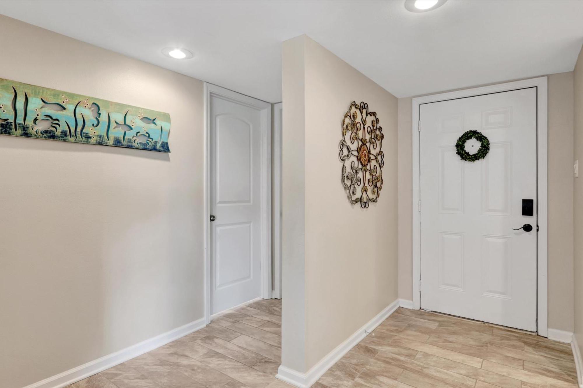 Lakefront With Pool Access! Apartamento *